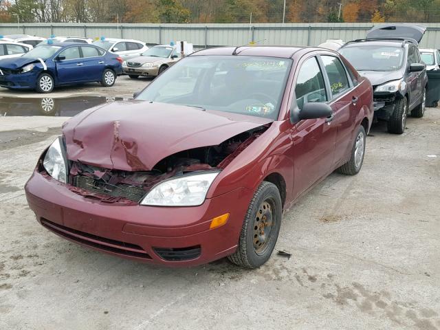 1FAFP34N57W205176 - 2007 FORD FOCUS ZX4 MAROON photo 2