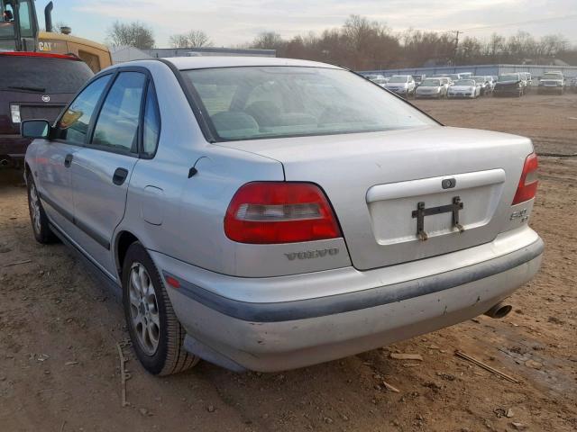 YV1VS2551YF538046 - 2000 VOLVO S40 SILVER photo 3