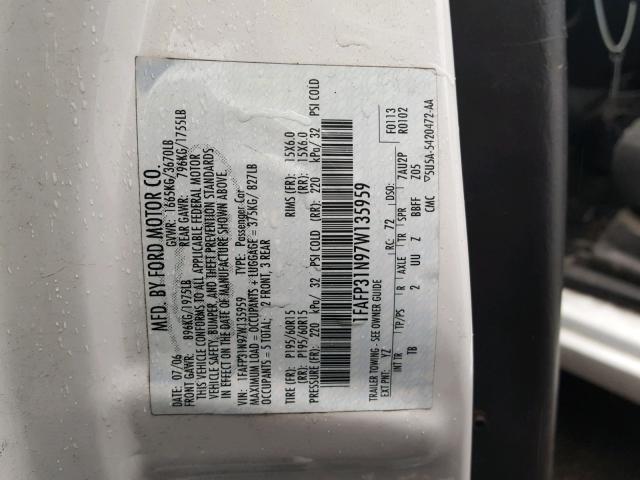 1FAFP31N97W135959 - 2007 FORD FOCUS ZX3 WHITE photo 10