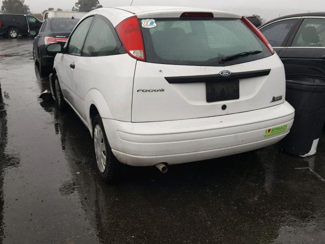 1FAFP31N97W135959 - 2007 FORD FOCUS ZX3 WHITE photo 3