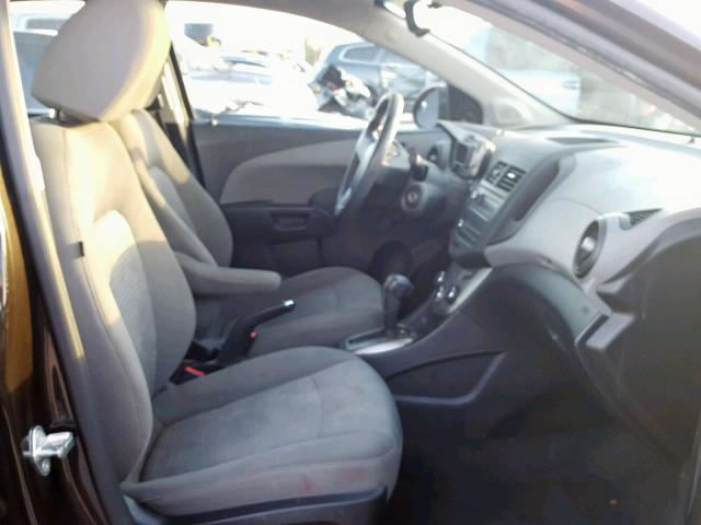 1G1JA5SH0E4114767 - 2014 CHEVROLET SONIC LS BLACK photo 5