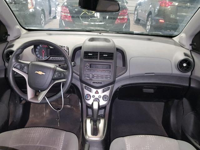 1G1JA6SH1C4161843 - 2012 CHEVROLET SONIC LS WHITE photo 9