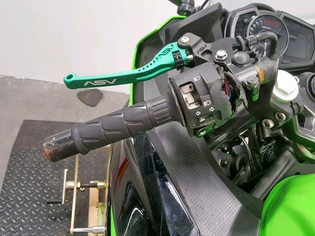 JKAEXKG12JDA05560 - 2018 KAWASAKI EX400 GREEN photo 10