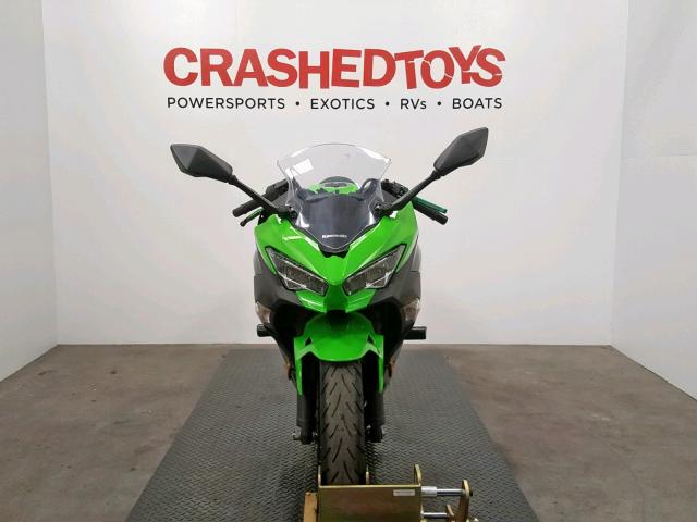 JKAEXKG12JDA05560 - 2018 KAWASAKI EX400 GREEN photo 2