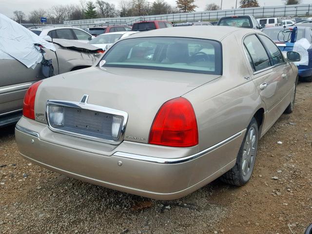 1LNHM82W55Y667433 - 2005 LINCOLN TOWN CAR S BEIGE photo 4