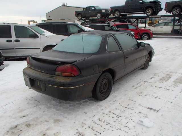 1G2NE12M4WC733936 - 1998 PONTIAC GRAND AM S BLACK photo 4