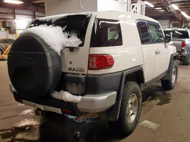 JTEBU4BF0AK076647 - 2010 TOYOTA FJ CRUISER WHITE photo 4