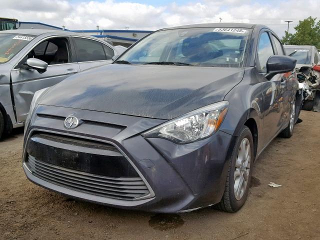 3MYDLBZV6GY114380 - 2016 TOYOTA SCION IA GRAY photo 2