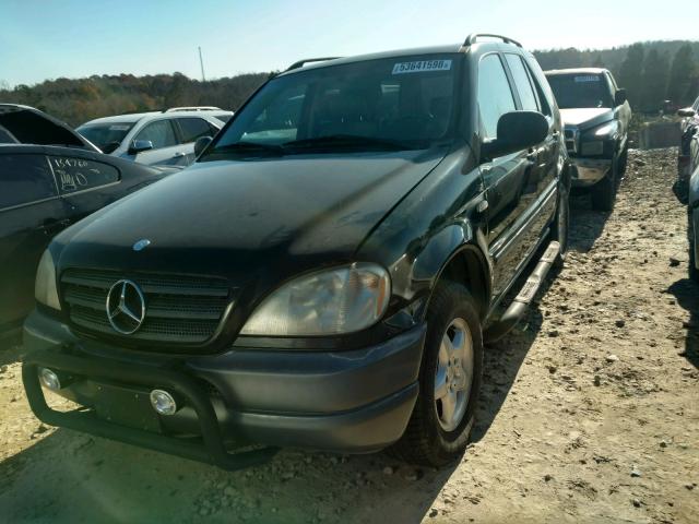 4JGAB54E5XA118885 - 1999 MERCEDES-BENZ ML 320 BLACK photo 2