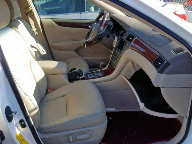 JTHBA30G245051172 - 2004 LEXUS ES 330 WHITE photo 5