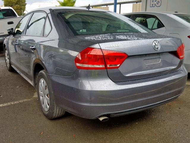 1VWAP7A32DC126329 - 2013 VOLKSWAGEN PASSAT S GREEN photo 3