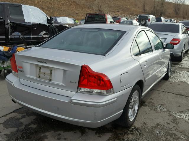 YV1RS592052435173 - 2005 VOLVO S60 2.5T SILVER photo 4