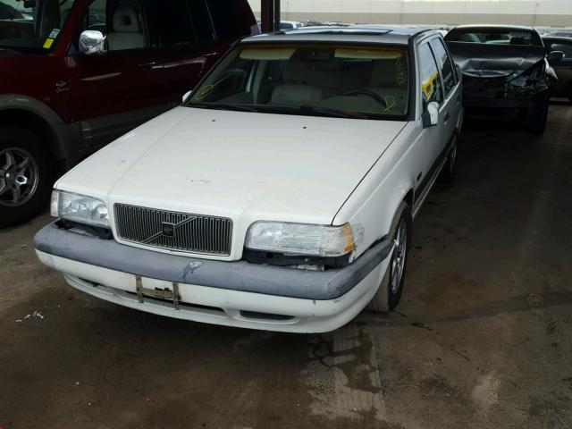 YV1LS5548V1376067 - 1997 VOLVO 850 WHITE photo 2