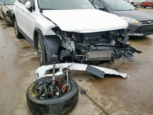 3VV3B7AXXJM060251 - 2018 VOLKSWAGEN TIGUAN SE WHITE photo 9