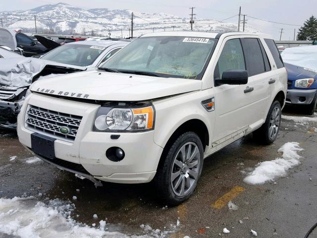 SALFT24N18H067652 - 2008 LAND ROVER LR2 HSE TE WHITE photo 2