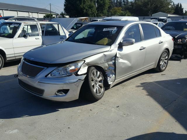 KMHGC4DE1BU113790 - 2011 HYUNDAI GENESIS 3. SILVER photo 2