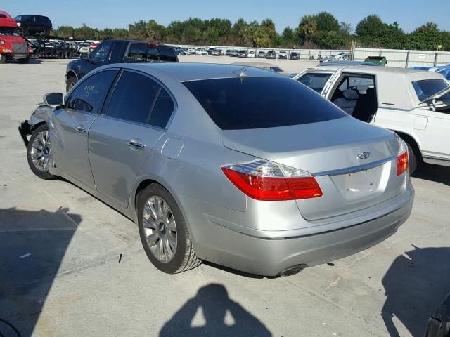 KMHGC4DE1BU113790 - 2011 HYUNDAI GENESIS 3. SILVER photo 3