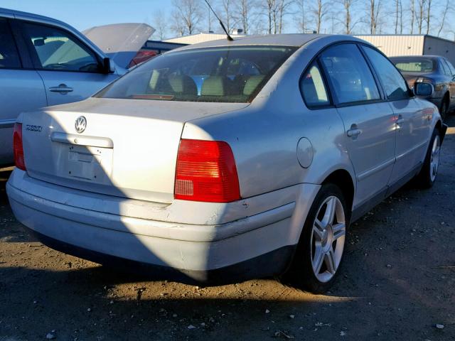 WVWMA63B4XE447569 - 1999 VOLKSWAGEN PASSAT GLS SILVER photo 4