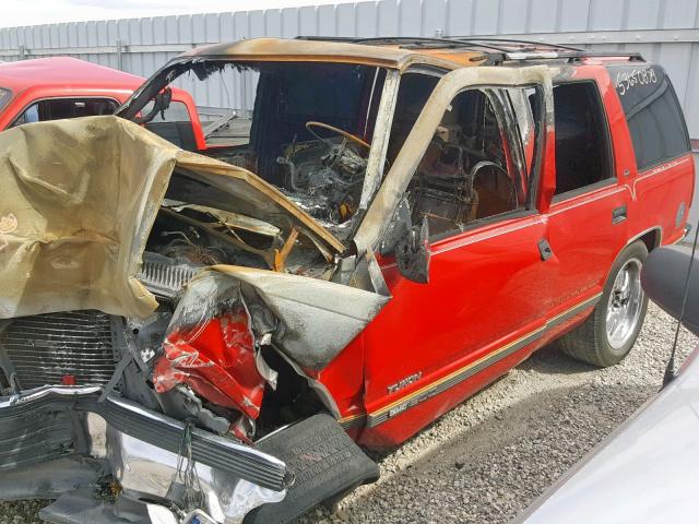 1GKEC13R4TJ737203 - 1996 GMC YUKON RED photo 10