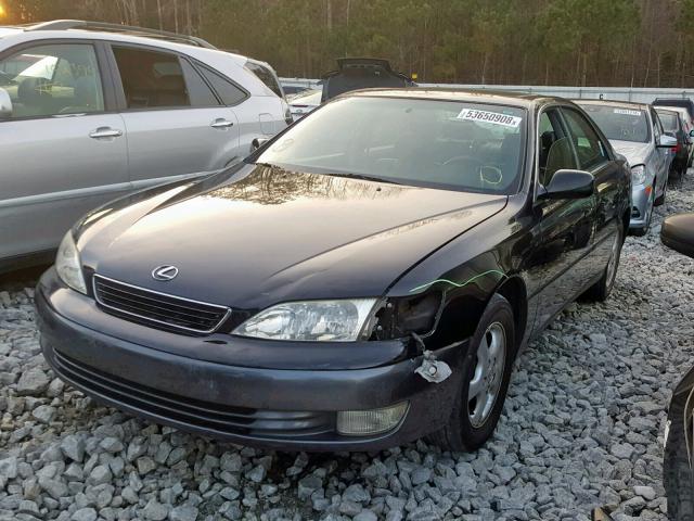 JT8BF22G9V0016930 - 1997 LEXUS ES 300 BLACK photo 2