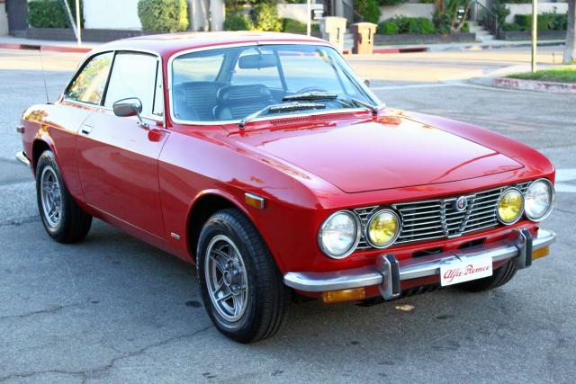 3025685 - 1974 ALFA ROMEO GTV RED photo 1