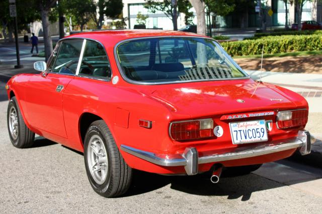 3025685 - 1974 ALFA ROMEO GTV RED photo 4