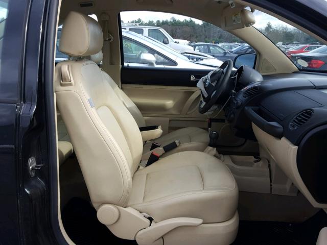 3VWPG31C28M522462 - 2008 VOLKSWAGEN NEW BEETLE 黑色 照片 5