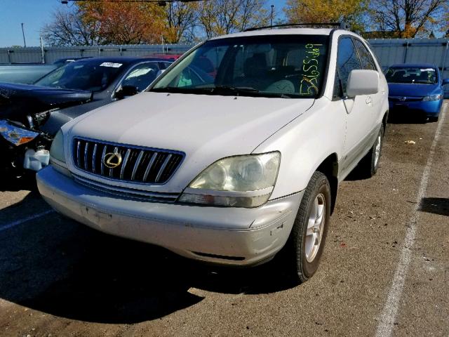 JTJHF10U620255553 - 2002 LEXUS RX 300 WHITE photo 2