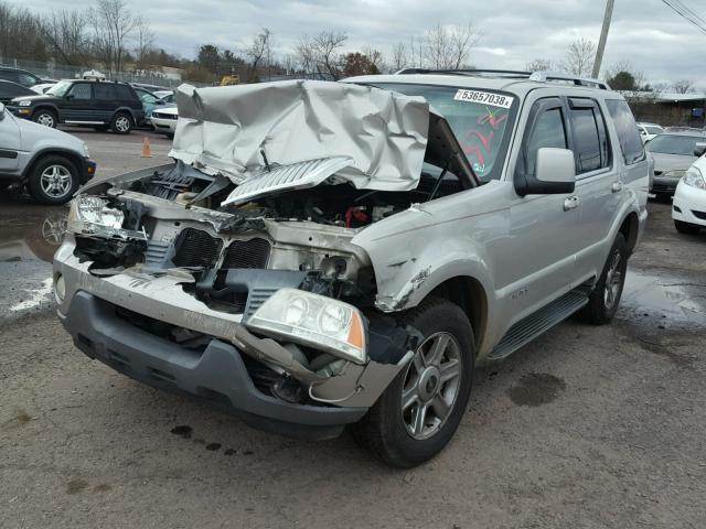 5LMEU88H95ZJ26243 - 2005 LINCOLN AVIATOR 银色 照片 2