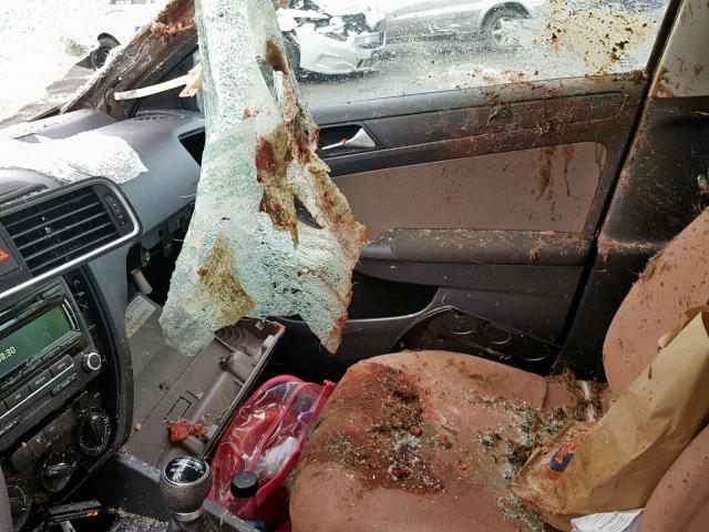 3VW1K7AJ6CM313437 - 2012 VOLKSWAGEN JETTA BASE 棕色 照片 9