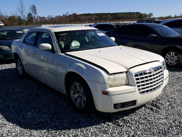 2C3LA53G66H154902 - 2006 CHRYSLER 300 TOURIN WHITE photo 1