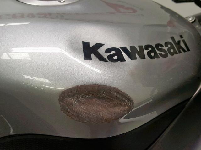 JKAZX4P1X7A014527 - 2007 KAWASAKI ZX600 P SILVER photo 13