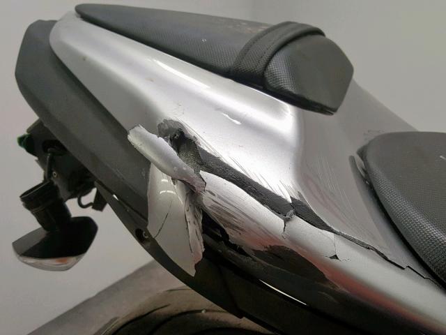 JKAZX4P1X7A014527 - 2007 KAWASAKI ZX600 P SILVER photo 15