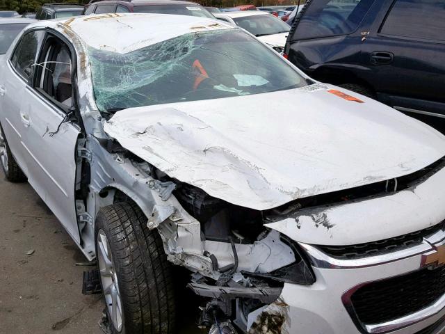 1G11C5SL1FF316604 - 2015 CHEVROLET MALIBU 1LT თეთრი ფოტო 9