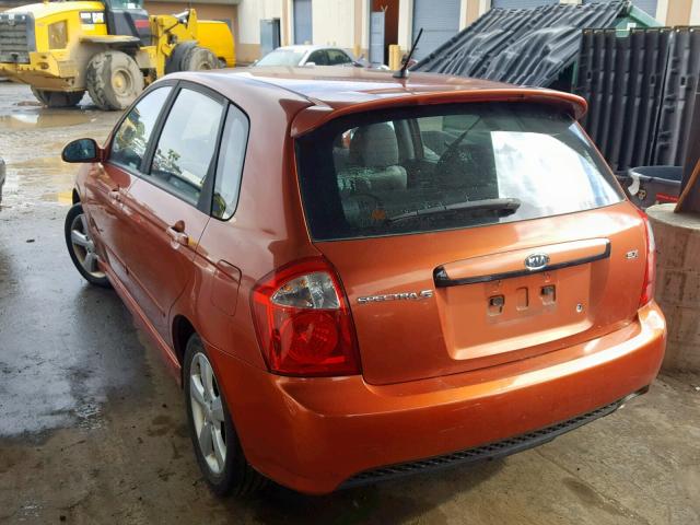 KNAFE162X75005906 - 2007 KIA SPECTRA5 S ORANGE photo 3