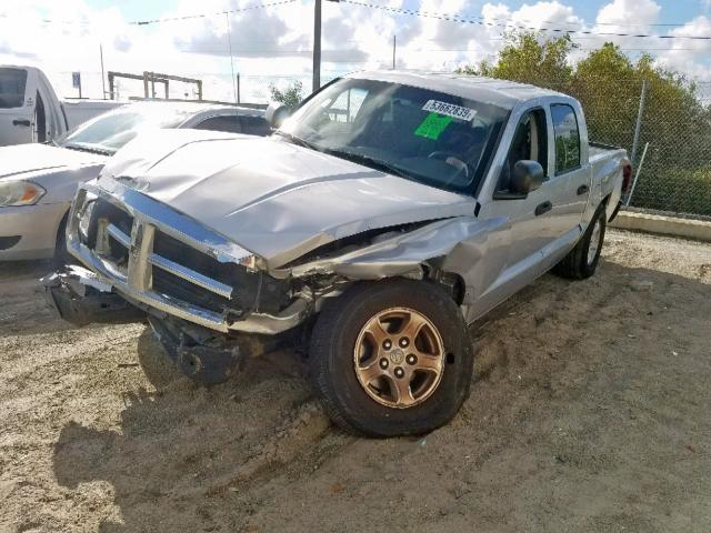 1D7HE48K26S526084 - 2006 DODGE DAKOTA QUA SILVER photo 2