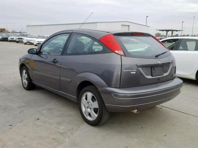 1FAFP31N27W255893 - 2007 FORD FOCUS ZX3 GRAY photo 3