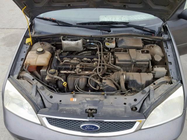 1FAFP31N27W255893 - 2007 FORD FOCUS ZX3 GRAY photo 7