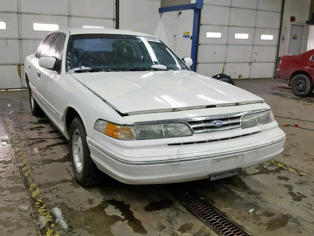 2FALP74W3TX214069 - 1996 FORD CROWN VICT WHITE photo 1