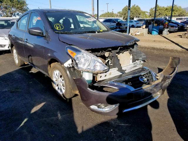 3N1CN7AP8JL816996 - 2018 NISSAN VERSA S GRAY photo 1