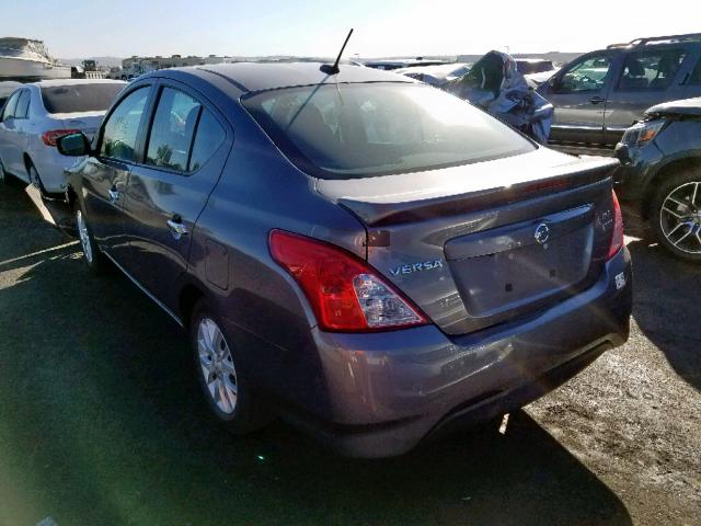 3N1CN7AP8JL816996 - 2018 NISSAN VERSA S GRAY photo 3