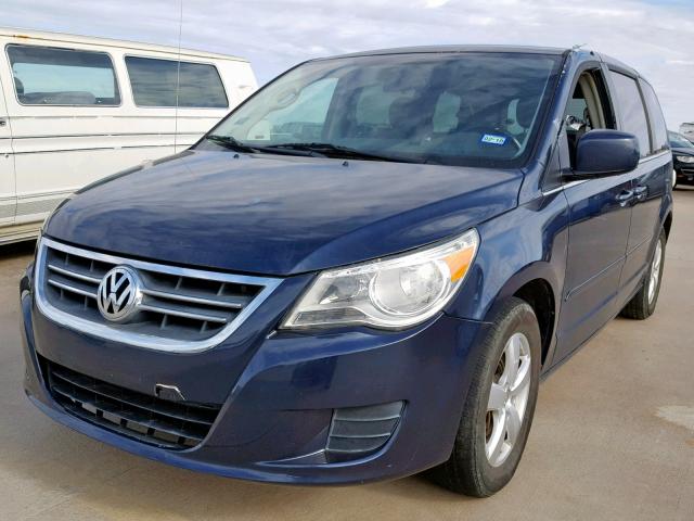 2V8HW34179R501285 - 2009 VOLKSWAGEN ROUTAN SE BLUE photo 2