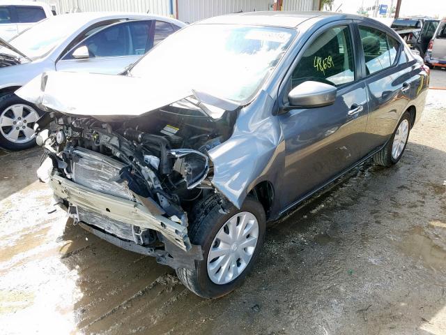 3N1CN7AP7JL808467 - 2018 NISSAN VERSA S  photo 2