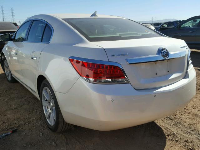 1G4GC5EG2AF277252 - 2010 BUICK LACROSSE C WHITE photo 3