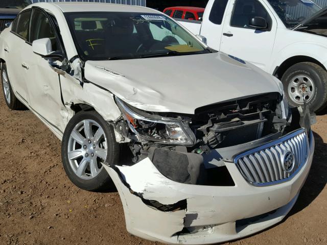 1G4GC5EG2AF277252 - 2010 BUICK LACROSSE C WHITE photo 9