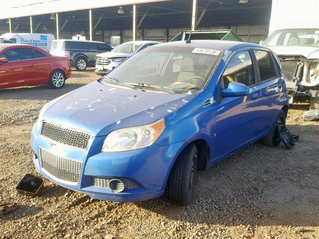 KL1TD66EX9B627269 - 2009 CHEVROLET AVEO LS BLUE photo 2