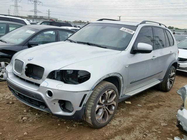 5UXZV8C52D0C15319 - 2013 BMW X5 XDRIVE5 SILVER photo 2