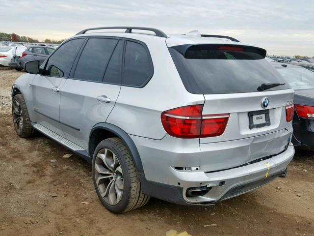 5UXZV8C52D0C15319 - 2013 BMW X5 XDRIVE5 SILVER photo 3