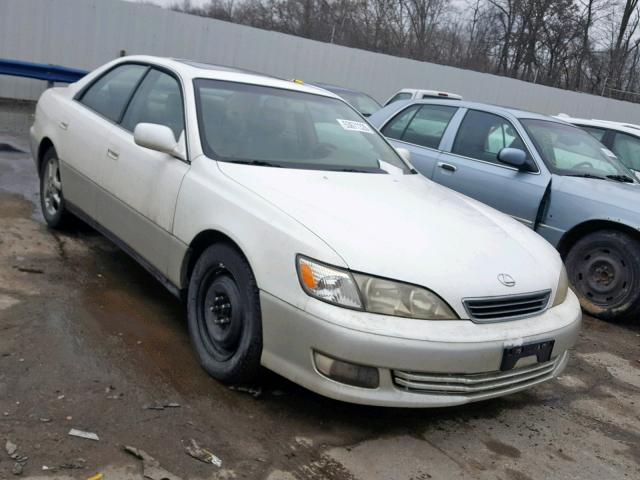 JT8BF28G510341530 - 2001 LEXUS ES 300 WHITE photo 1