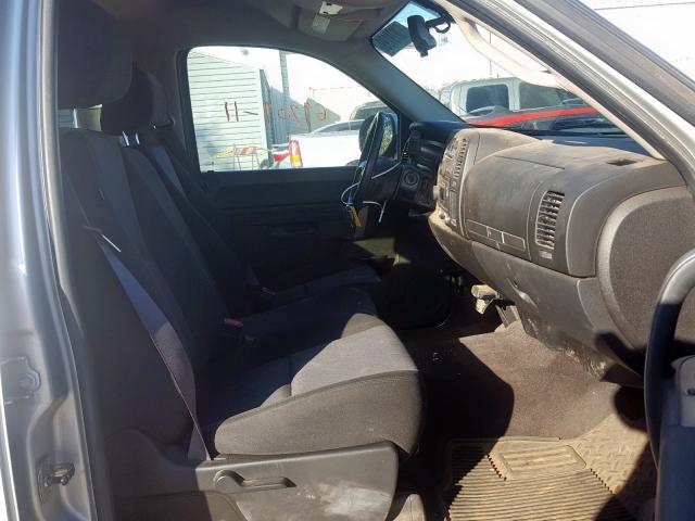 3GCPKSE34BG148531 - 2011 CHEVROLET SILVERADO SILVER photo 5